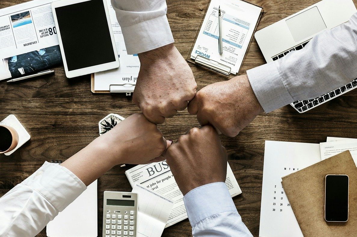 Cxmとは 意味や活用事例を解説 企業と顧客の関係はどう変わる 転職先で顧客サービス作りの要になろう Geekly Media