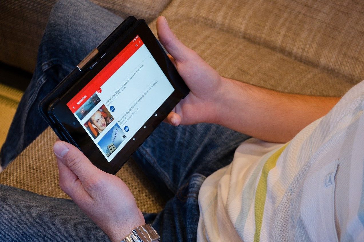 タブレットで動画を見る