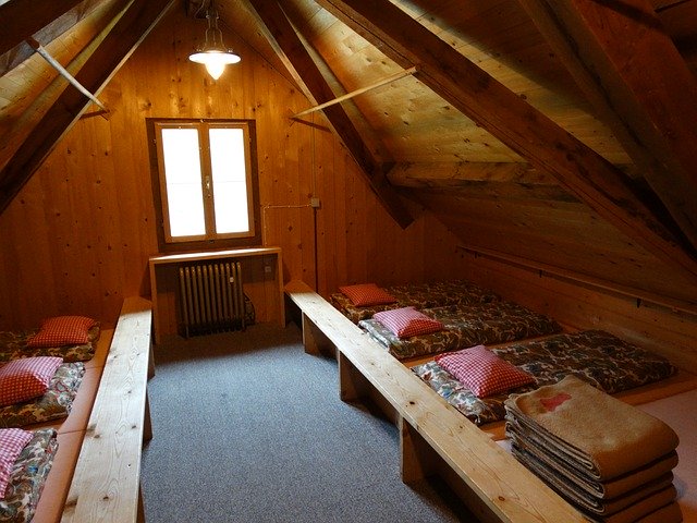 mattress camp, mountain hut, mass storage
